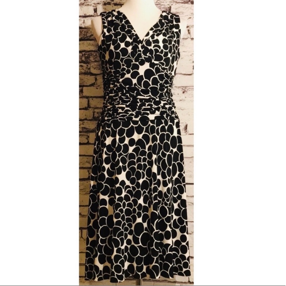 Abstract Graphic Circle Dress